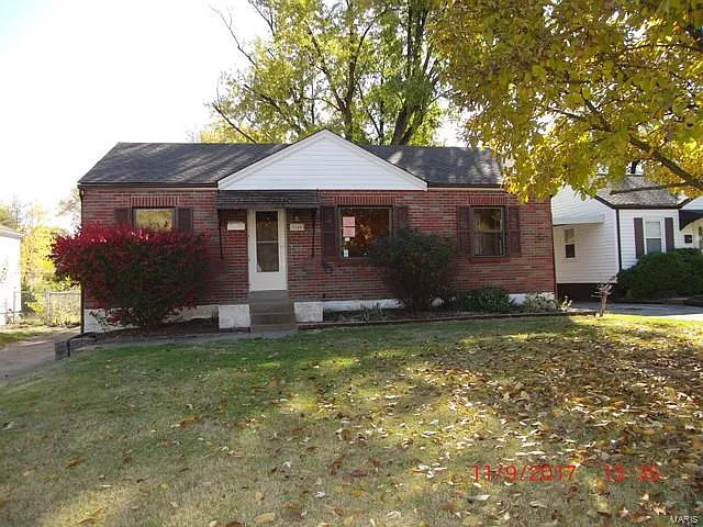 9240 Southview Ln photo 1