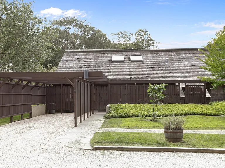 3 Dune Alpin Dr N — Photo 1