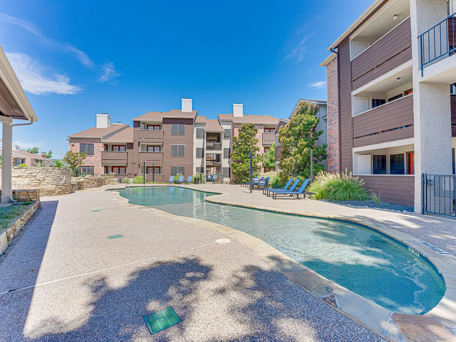Timberglen Apartments — Photo 4