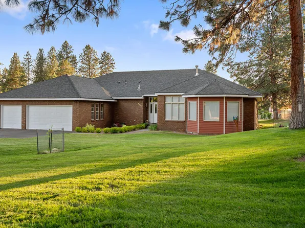 3448 Pine Tree Dr, Klamath Falls, OR 97603