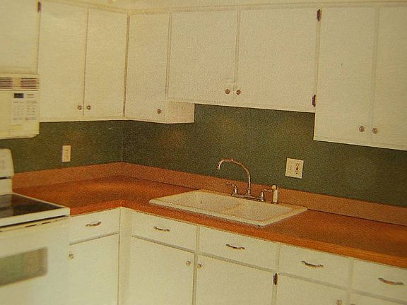 3rd image of 2444 Lee Ave