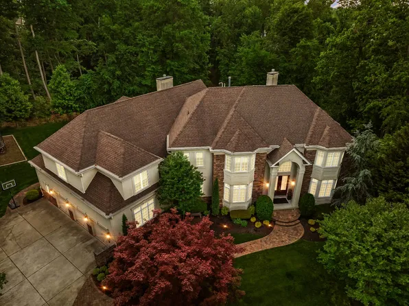 209 Forest Woods Dr, Mullica Hill, NJ 08062