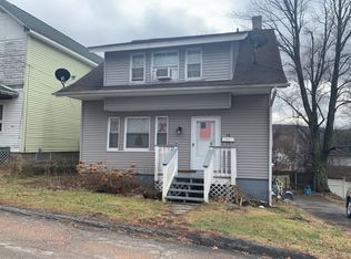 58 Copeland Ave, Carbondale, PA 18407