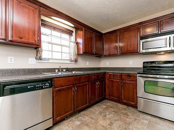 4th image of 637 Wolfchase Dr