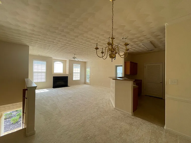 2820 Majestic Oak Ct — Photo 5