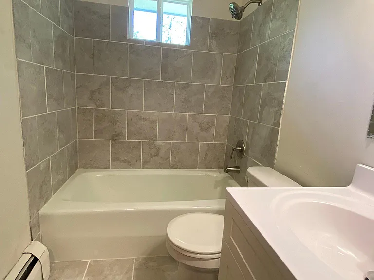 547 Allen Ave — Photo 14