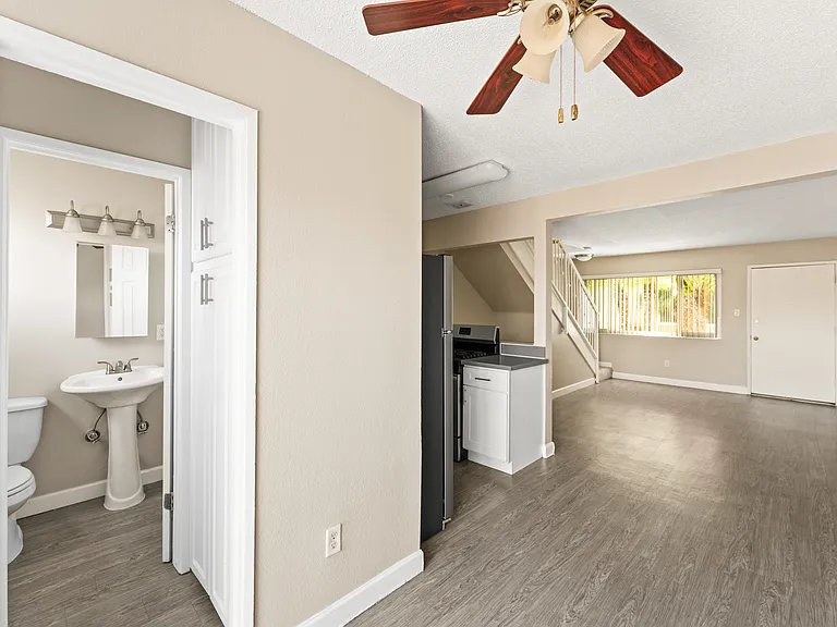 McFadden Apartments — Photo 3