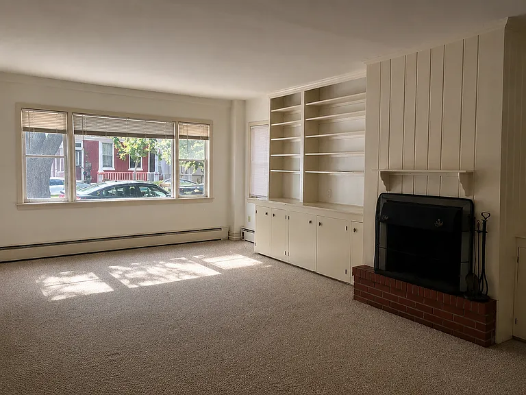 132 E. Lemon St. — Photo 3