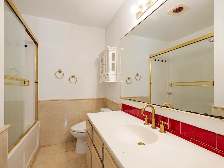 29 Dearborn Pl #7 — Photo 13