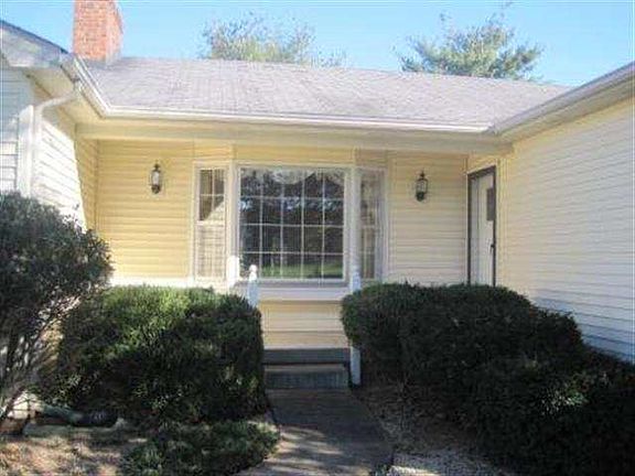 4th image of 2121 Tanalee Ct