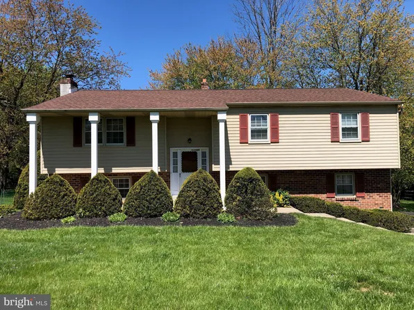 513 Elizabeth Dr, Norristown, PA 19403