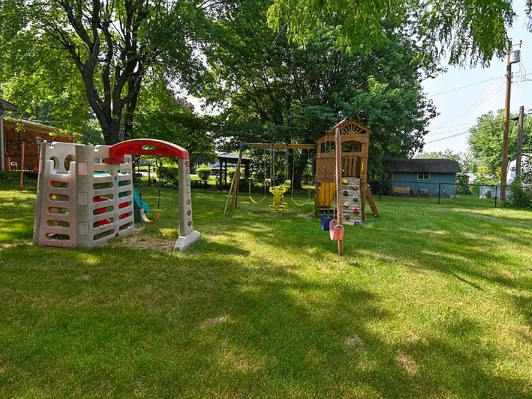 7146 S Meridian St — Photo 54