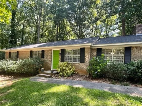 5666 Goldfield Dr, Acworth, GA 30102