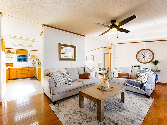 3rd image of 616 Layman Cir