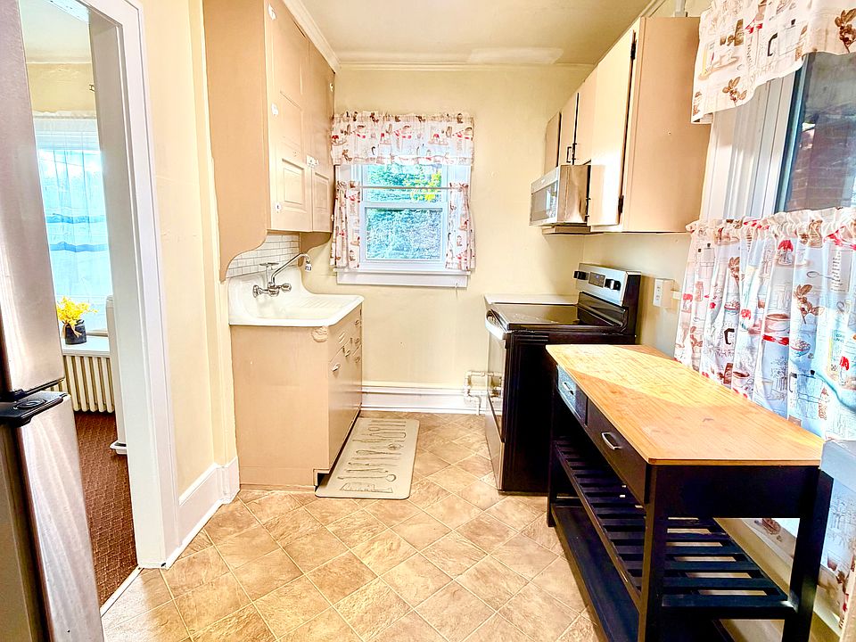 1st image of 310 19th St #2