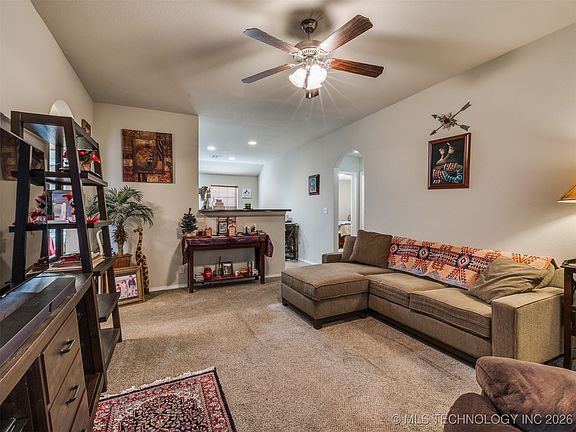 5th image of 9333 S 255th East Ave