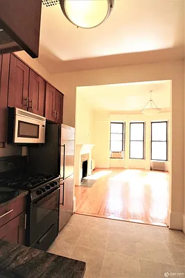 Rented by Oxford Property Group | media 8