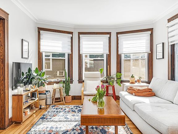 5th image of 62 Rochambeau Ave