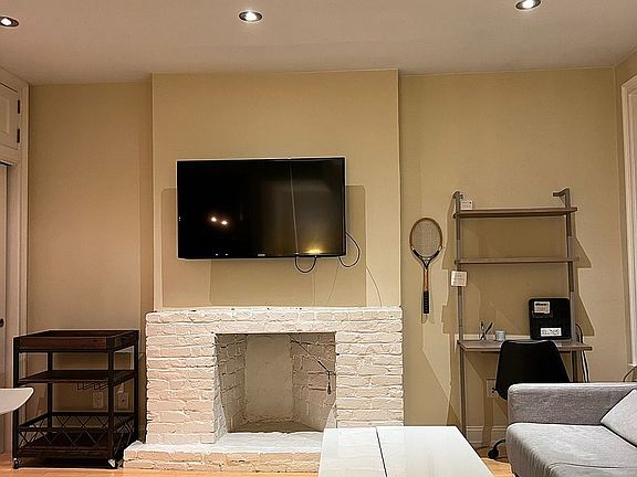 3rd image of 310 W 18th St APT 5A