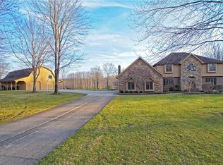 9220 Auburn Rd, Chardon, OH 44024