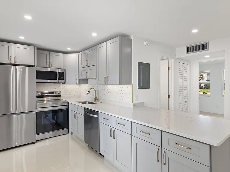 635 12th Ave S #635 — Photo 3