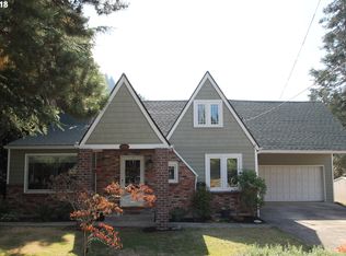 8916 NE Fremont St, Portland, OR 97220