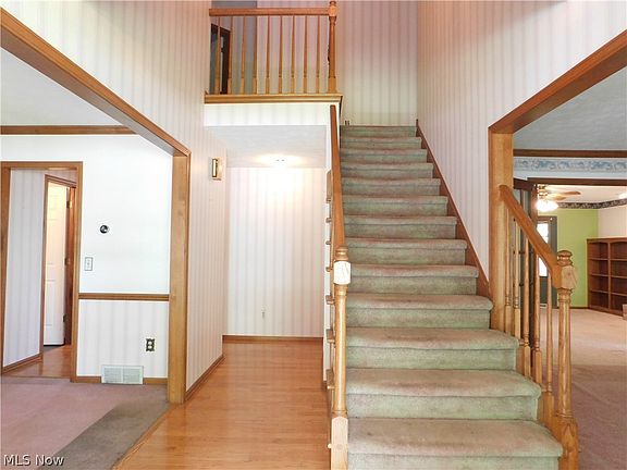 5th image of 674 Calann Dr