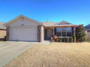 5323 Redbud Pl, Sand Springs, OK 74063