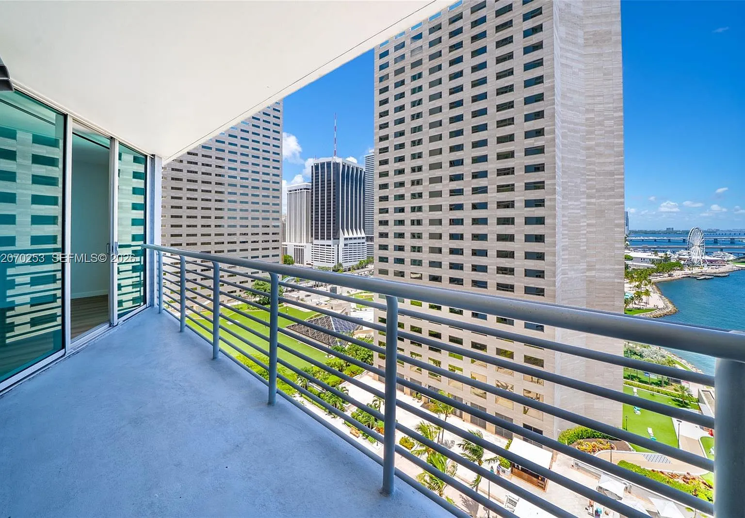 One Miami East Condo — Photo 4