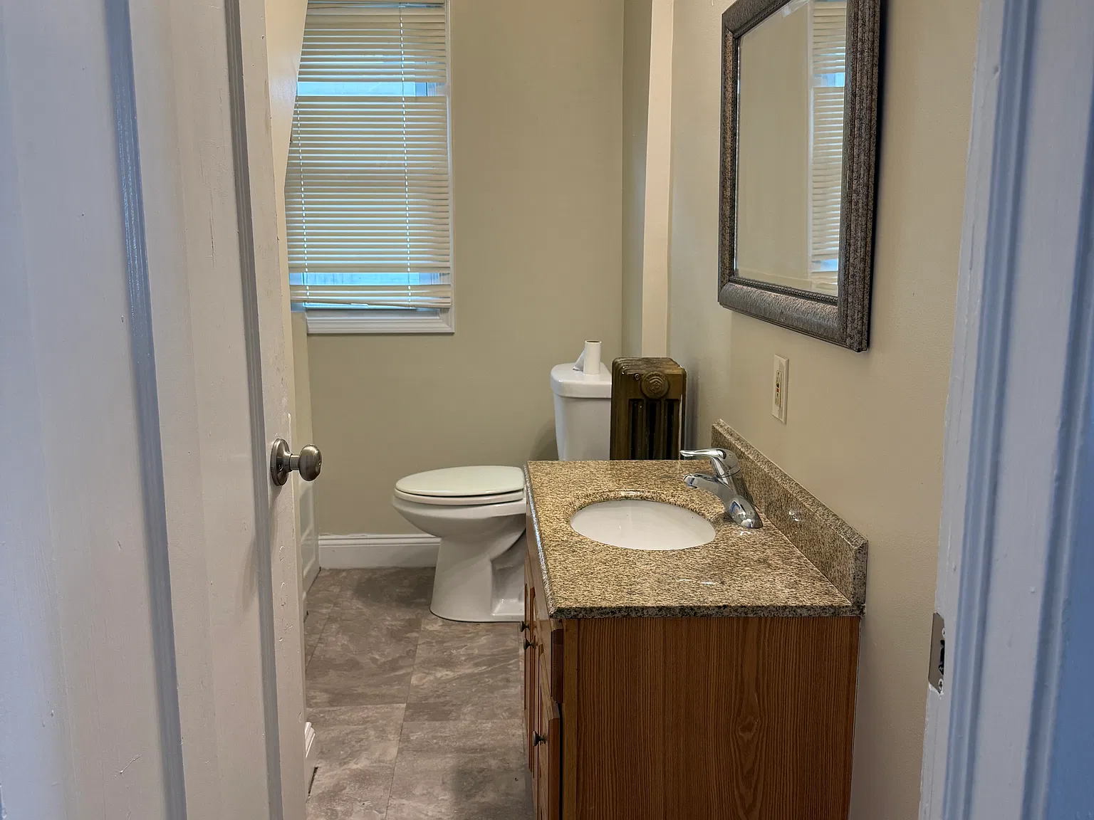 3 bed, 700 sqft, $1,675 — Photo 4