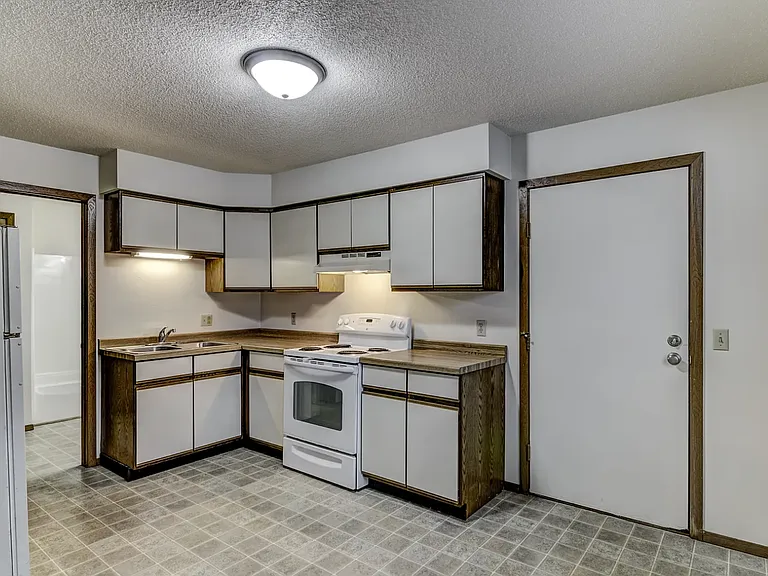 4607 Fairfax Street — Photo 2