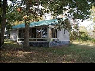 1st image of 826 York Dr