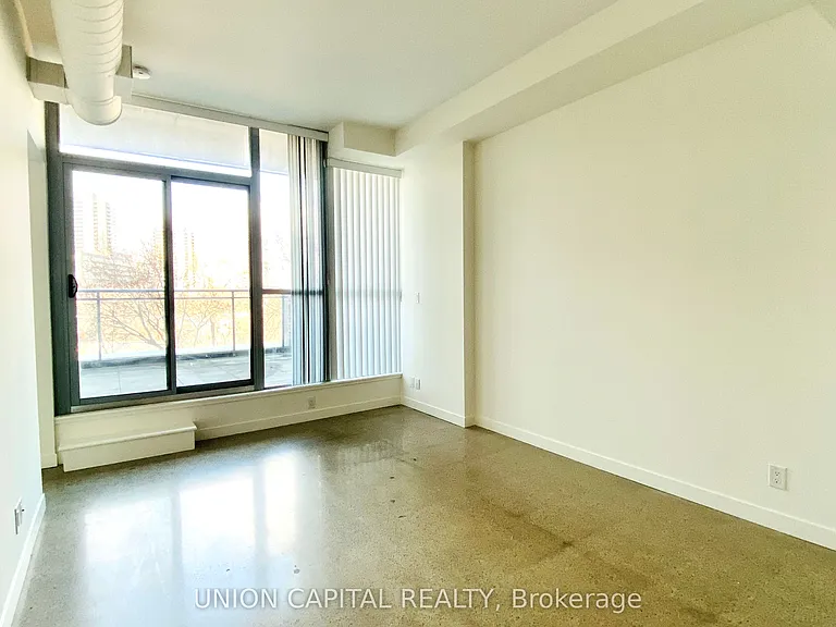 510 King St E #607 — Photo 3