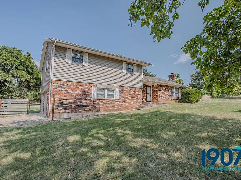15008 Ken Rd — Photo 3