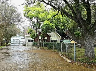 1101 Oak St, La Marque, TX 77568