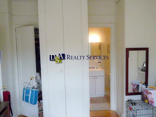 Rented by DSA Realty | media 10