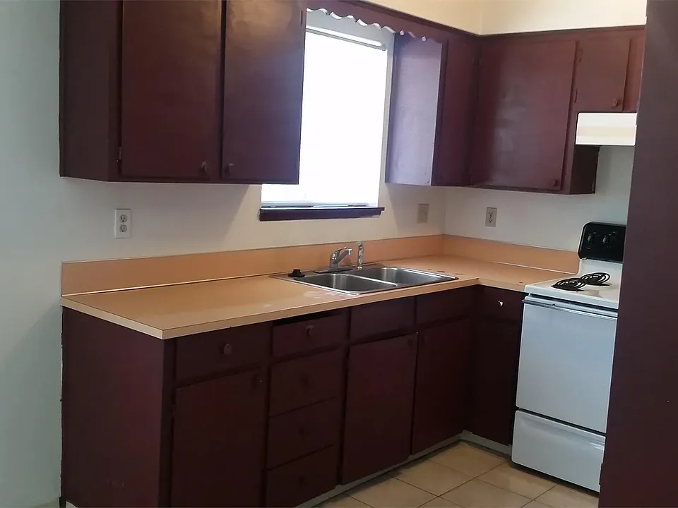 710 Norman Avenue Northeastunit #4