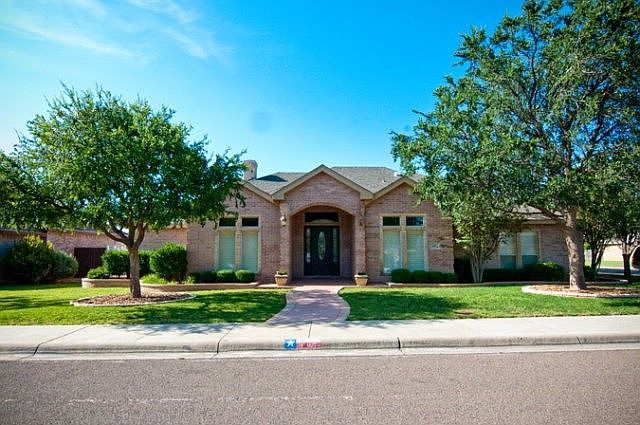 1st image of 407 Skywood Cir
