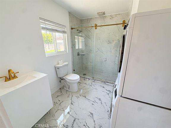 4th image of 1415 E Gary Pl #A