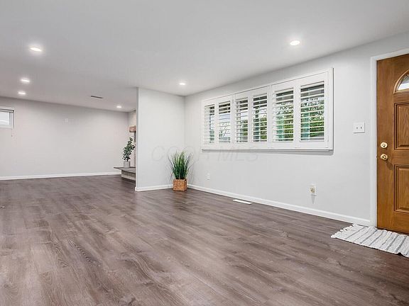 3rd image of 1472 Golding Dr