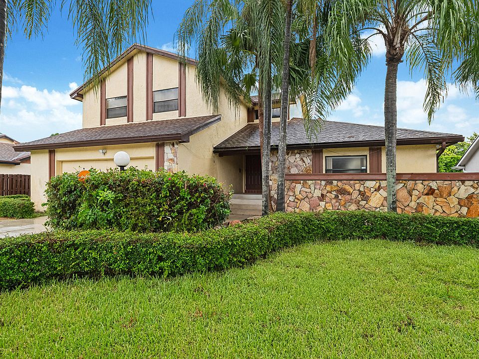 1st image of 15615 SW 54th Street