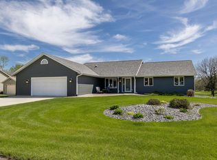 N5601 Cheyenne Dr, Onalaska, WI 54650
