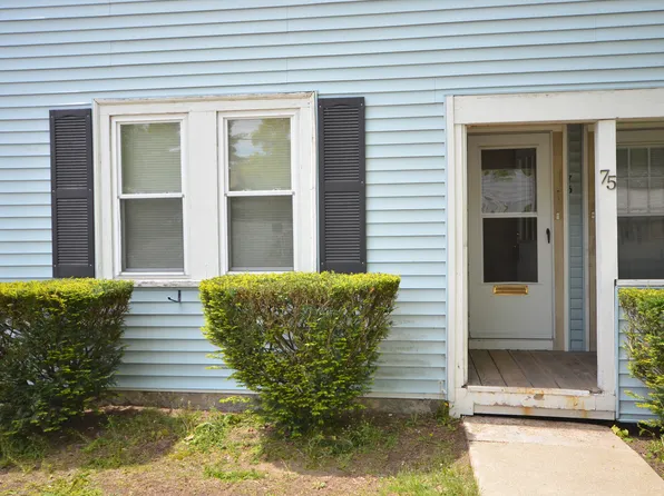 75 Beacon St #1, Lawrence, MA 01843