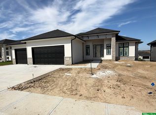 5432 213th St, Elkhorn, NE 68022