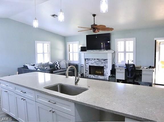 4th image of 4276 Island CIR #A