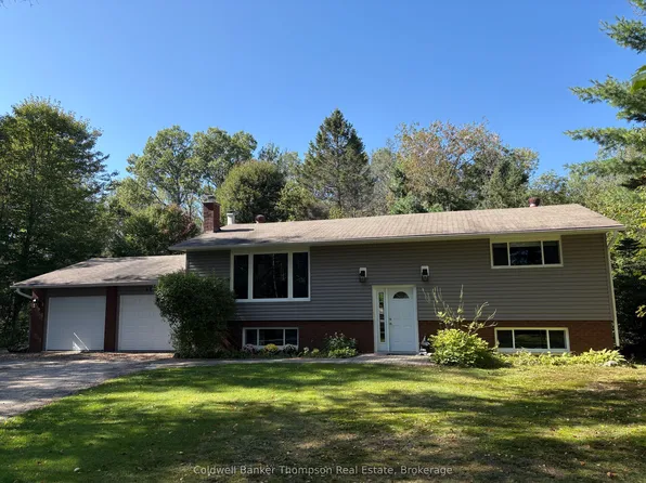 40 Tebby Blvd, South River, ON P0A 1X0