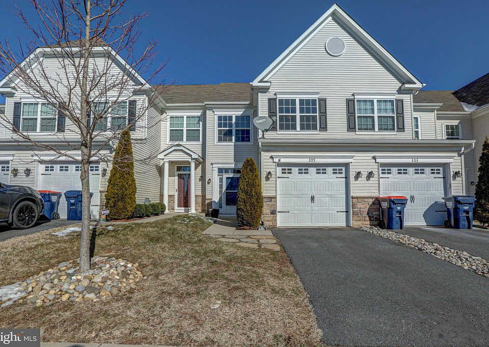 1st image of 305 Wilmore Dr