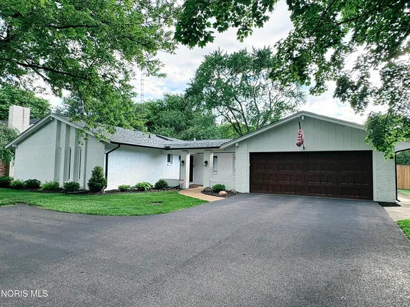 2222 Whitechapel Dr, Toledo, OH 43614