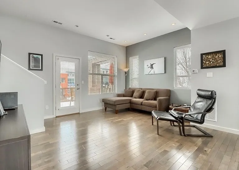 2937 Geneva Ct — Photo 33