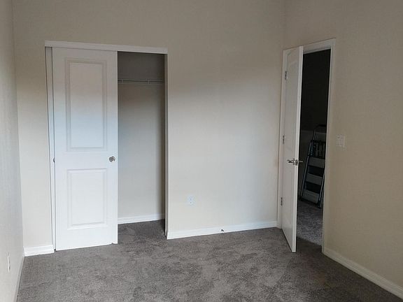 4th image of 2354 Byron St